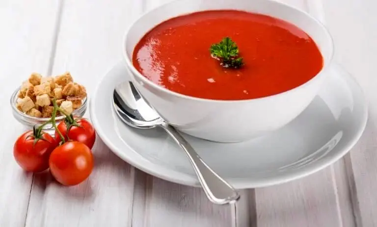 طرز تهیه سوپ گوجه فرنگی ایتالیایی یکی از ۱۰ سوپ برتر دنیا