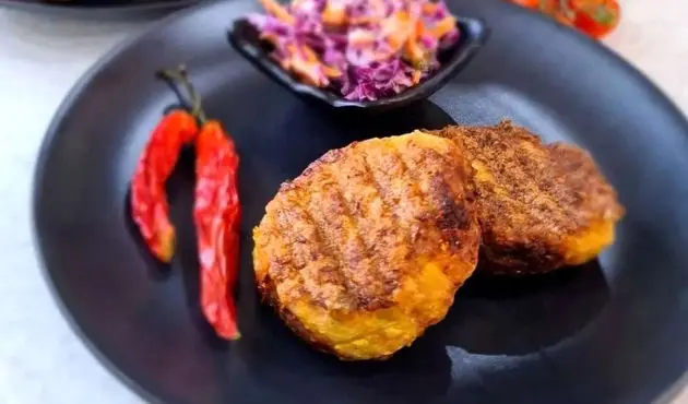 باکوان مرغ و سبزیجات؛ کوکو خوشمزه از خیابان‌های اندونزی