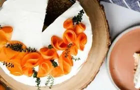 چیزکیک خرمالو یخچالی : بهترین دسر پاییزی برای دورهمی های عصرانه