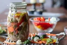 طرز تهیه ترشی هفت بیجار شمالی؛ فوت و فن ترشی هفت بیجار 