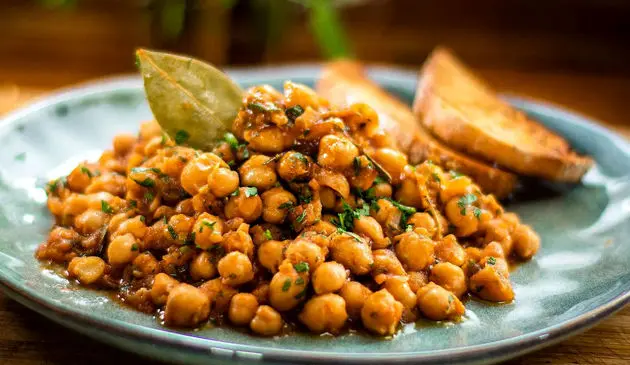 طرز تهیه چوله پالک؛ غذای هندی خوشمزه و مقوی