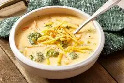  سوپ بروکلی و پنیر چدار؛ سوپ خاص با طعم پنیر