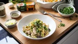 فوت و فن تهیه پاستا آلفردو با مرغ و قارچ و خامه | ۲ اشتباه رایج در تهیه پاستا آلفردو