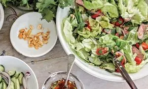 طرز تهیه سالاد کاهو با سس آنتروکوت به سبک رستوران‌های بین‌المللی