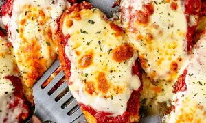 طرز تهیه مرغ پنیری به روش فست فودی ؛ ساده ، راحت و خوشمزه