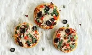 پیتزا لقمه؛ یک فینگرفود خوشمزه، سریع و بدون گوشت