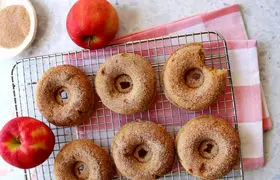 طرز تهیه دونات سیب و دارچین در فر