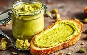 طرز تهیه کره پسته؛ یک خوراکی سالم با خواص فراوان