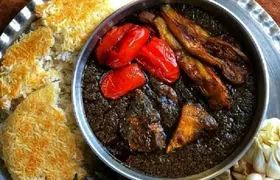 طرز تهیه قرمه مرغ؛ غذای لذیذ و جذاب