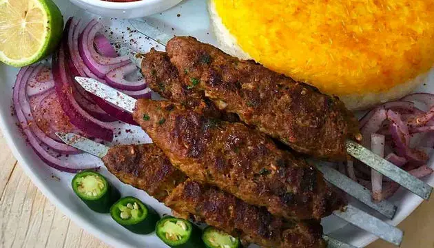 طرز تهیه لول کباب به روش بازاری