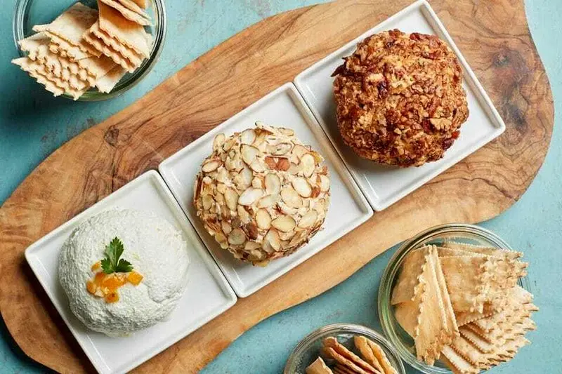 طرز تهیه توپک سیب زمینی و تن ماهی؛ فینگر فود مجلسی و خوشمزه