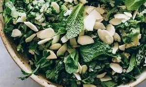 سالاد نعناع و گردو؛ ساده و پرخاصیت