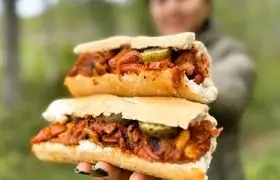 سوسیس بندری؛ ساندویچی که از قدیم تا امروز محبوب ماند + روش تهیه