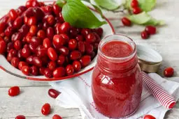 زغال اخته؛ میوه جنگلی کوچک با خواص دارویی فراوان