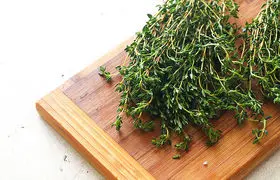 خواص آویشن ؛ آویشن برای چه کسانی ضرر دارد ؟ | روش تهیه دمنوش آویشن