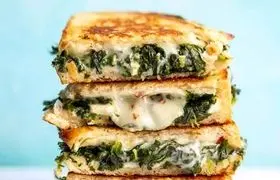 طرز تهیه ساندویچ اسفناج و پنیر برای روزهای شلوغ