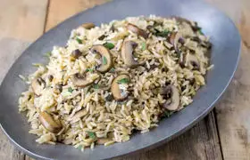 طرز تهیه قارچ پلو ساده بدون گوشت خوشمزه به ۳ روش