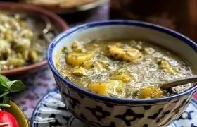 طرز تهیه اشکنه اسفناج تهرانی؛ یک شام ساده و راحت
