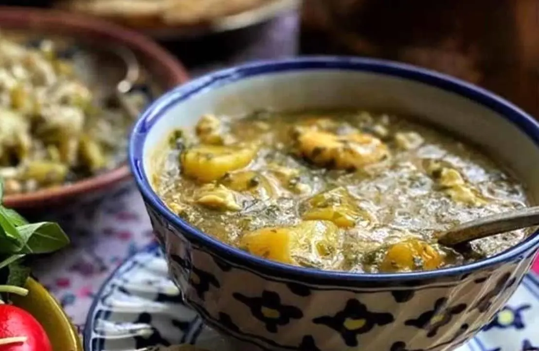 طرز تهیه اشکنه اسفناج تهرانی؛ یک شام ساده و راحت