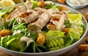 سالاد سزار ایتالیایی با سس مخصوص و طعمی بی نظیر