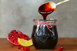 ۲ روش ساده برای تهیه رب انار در خانه | نشانه خراب شدن رب انار چیست؟