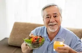 لیست غذاهای ممنوعه که سالمندان نباید مصرف کنند