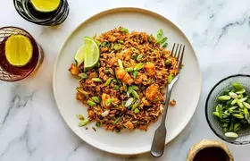 طرز تهیه لوبیا پلو با میگو به روش جنوبی