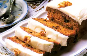 دستور پخت کیک هویج خانگی بدون فر + مواد لازم برای ۸ نفر