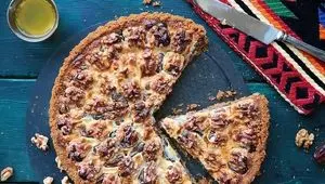 طرز تهیه تارت خرما و گردو برای ماه رمضان