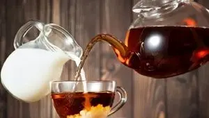 شیر را باید قبل از آب جوش داخل چای بریزیم یا بعد از آن؟ | فواید شگفت انگیز شیرچای