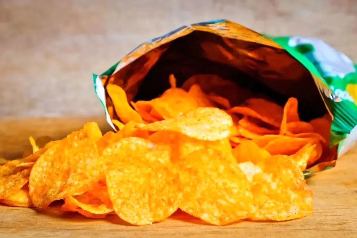  ۶ خوراکی که اضطراب و افسردگی را بدتر می‌کنند