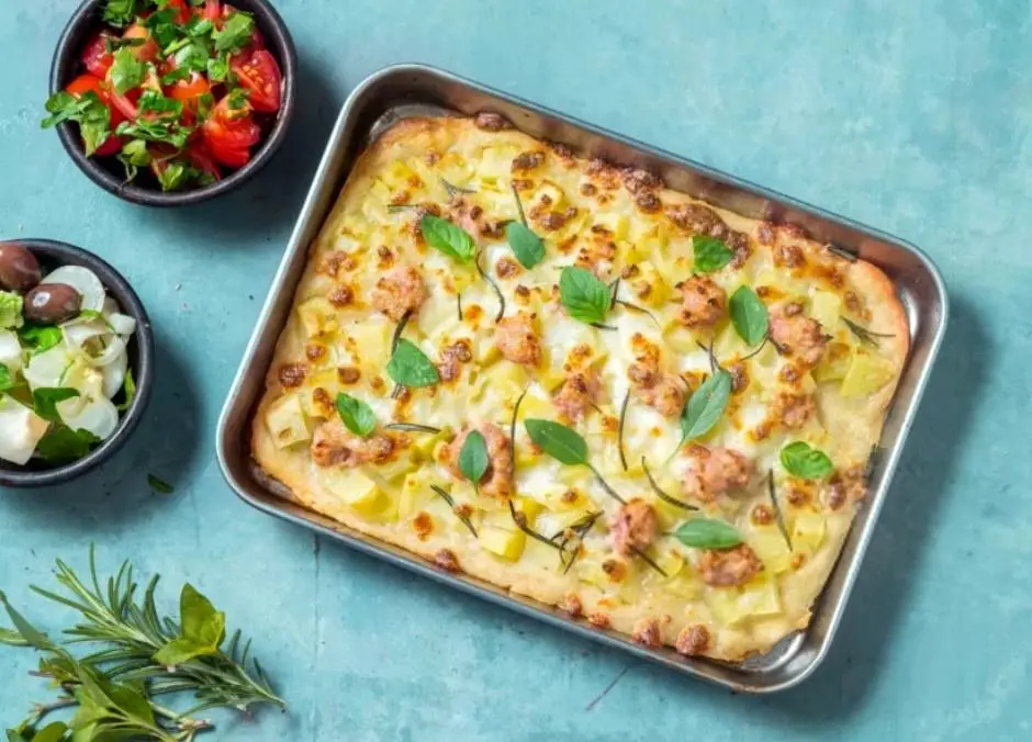 پیتزا سیب زمینی؛ یک غذای محبوب با طعمی جدید
