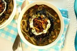 طرز تهیه آش رشته با سبزی خشک؛ اقتصادی و همه پسند