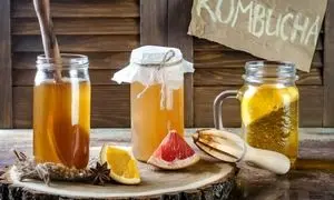 یک نوشیدنی عجیب با فواید احتمالی! | آیا کامبوچا واقعا نوشیدنی سالمی است؟