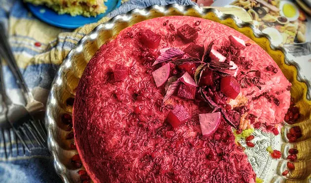 روش تهیه یک شام خوشرنگ و پرخاصیت برای شب چله