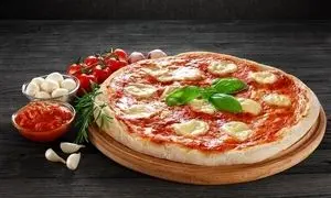 پیتزا مارگاریتا به روش ایتالیایی و رستورانی
