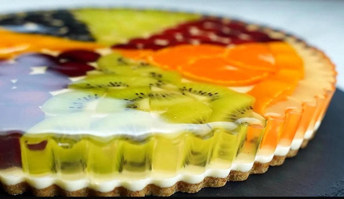 طرز تهیه تارت ژله‌ای با میوه‌های تازه
