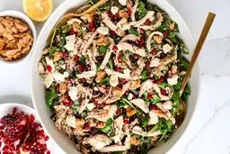 روش تهیه سالاد مرغ و انار ؛ بوی زهم مرغ را با این ادویه ها بگیرید