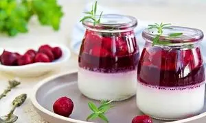 دستور تهیه پودینگ خوشمزه با سس آلبالو