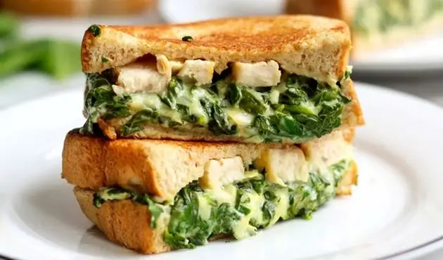 طرز تهیه ساندویچ اسفناج و گردو؛ ساندویچ لذیذ و مقوی