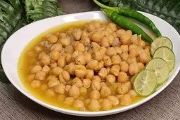 نخود آب خیابانی؛ گرمای ساده و نوستالژیک روزهای سرد