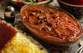 طرز تهیه خورشت سیب درختی