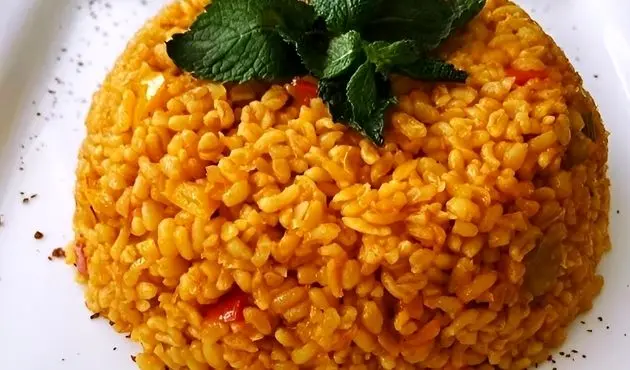 طرز تهیه پلو بلغور ؛‌ جایگزینی سالم برای برنج