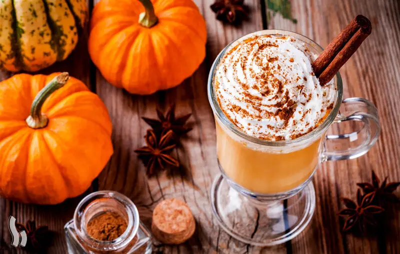 لاته پاییزی با طعم کدو و ادویه ؛ انتخاب ویژه فصل سرد