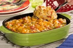 طرز تهیه چیکن کسترول؛ غذای لذیذ و مدرن برای مهمانی ها