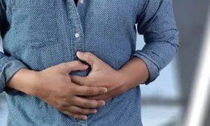 ۱۰ خوراکی برتر که نفخ معده را کاهش می‌دهند