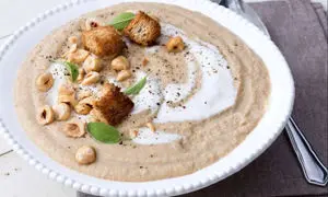  طرز تهیه سوپ فندق؛ سوپ مشهور راپونزل!