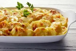 پاپاس سیب زمینی با سس قارچ؛ یک پیش‌غذای مدرن برای دورهمی ها