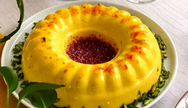 طرز تهیه آسان‌ترین دسر برای افطار؛ لرزونک