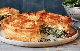 اسپاناکوپیتا؛ غذای خوشمزه و آسان یونانی باب سلیقه گیاه خواران